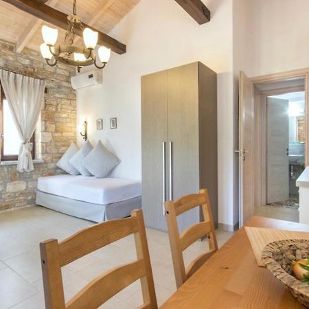 Pietra E Mare Apartment สกาลา โปเตมิอัส ภายนอก รูปภาพ