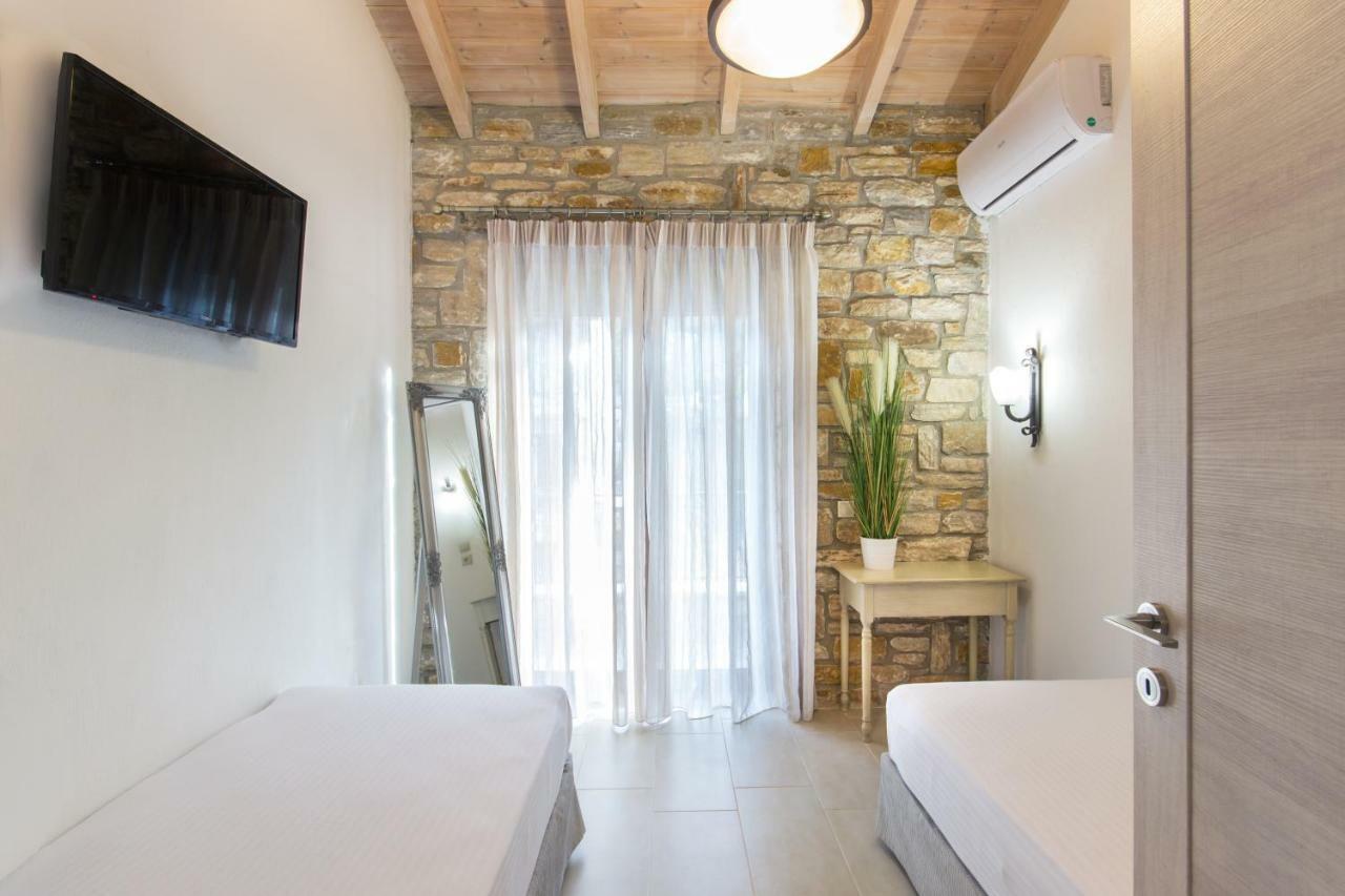Pietra E Mare Apartment สกาลา โปเตมิอัส ภายนอก รูปภาพ